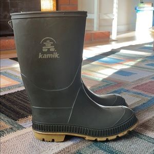 Little boy size 1 Hunter green Kamik rain boots
